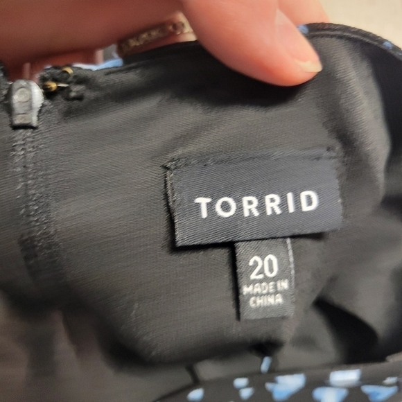 Torrid Black and Blue Heart Print Flounce Skirt Dress Size 20. - Picture 5 of 11